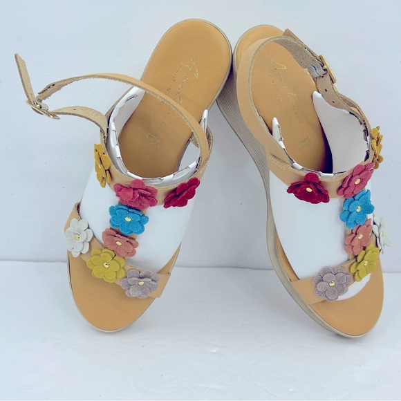 AVELLINI GENUINE LEATHER COLORFUL FLORAL PLATFORM, TAN STRAPS, ITALIAN, SIZE9 - Picture 6 of 16
